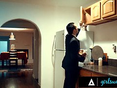 Grosser arsch, Grosse titten, Betrug, Fingern, Lesbisch, Natürlichen titten, Muschi, Realität