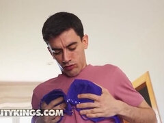 Hatalmas hátsó, Tekintélyes didik, Cumizás, Kebles, Pénisz, Érett koros, Érett feleség, Begyek