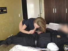 Κώλος, Όμορφη, Ξανθιά, Πίπα, Σε στάση σκύλου στα τέσσερα, Κλαπεί, Στενό, Στολή