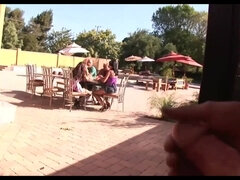 Anaali, Isot tissit, Kyrpä, Käsihoito, Vanhempi, Pornotähti, Teini, Tissipano