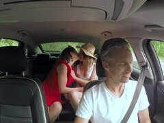 Røv, Babe, Stor pik, Bil, Hundestilling, Europærer, Udendørs, Spanking