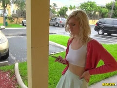 Ερασιτέχνης, Ξανθιά, Πούτσος, Στο πρόσωπο, Ξενοδοχείο, Πραγματικότητα, Ξυρισμένη, Τατουάζ