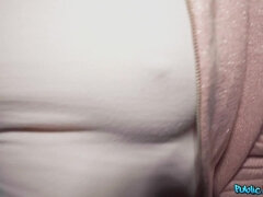 Zadek, Lízaní zadků, České, Péro, Džíny, Orgie, Na veřejnosti, Pička