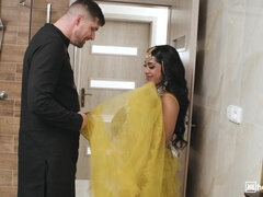 Camera da letto, Culo grosso, Tette grandi, Pisello, Quartetto, Sega, Interrazziale, Capelli corti