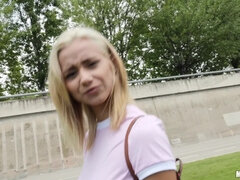 Amateur, Cul, Blonde, Européenne, Fille latino, De plein air, Pov, Public