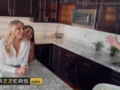 Culo grande, Tetas grandes, Rubia, Madres para coger, Sexo fuerte, Strapon, Adolescente, Tetas