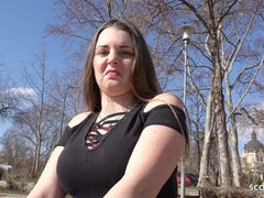 Enthousiasteling, Grote mammen, Rondborstig, Duits, Hardcore, Realiteit, Schoolmeisje, Tieten likken