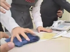 Azijci, Japonka, Pisarna