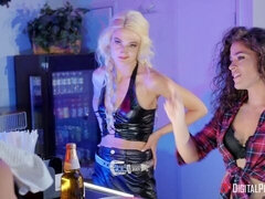 Stor kuk, Avsugning, Doggystyle, Naturliga tuttar, Mager, Tonåring, Tuttar