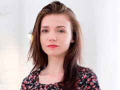 Amateur, Dormitorio, Verga grande, Estilo perrito, Tetas naturales, Coño, Flaco, Adolescente