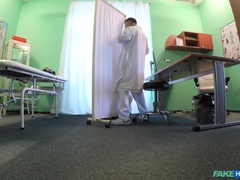 Amateur, Estilo perrito, Corridas faciales, Lamidas, Enfermera, Pov, Coño, Uniforme