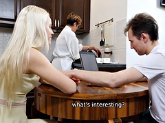 Ξανθιά, Πίπα, Σκληρό, Ώριμη γυναίκα, Ρώσος, Έφηβος