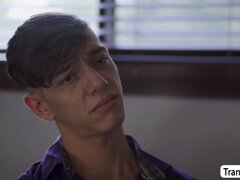 Gros seins, Sucer une bite, Gorge profonde, Jeunes transsexuelles thaïlandaises, Fille latino, Léchez, Chatte, Transsexuelle