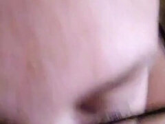 Vacker, Stora tuttar, Avsugning, Brunett, Milf, Mamma, Naturliga tuttar, Pov