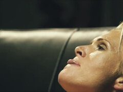 Anilíngua, Loiroa, Peituda, Masturbação, Lésbica, Xoxota, Esguichando, Trem