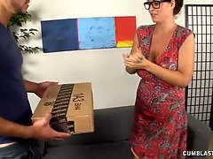 Boquete, Morena, Loba, Jato de porra, Punheta, Mãe gostosa, Mamãe, Madrasta