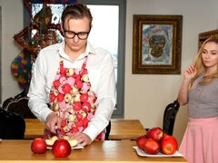 Perse, Blondi, Suihinotto, Takaapäin, Käsihoito, Suudella, Selkäsauna, Teini