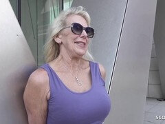 Ældre lækkre kvinde, Sædskud, Komme på ansigtet, Tysk, Briller, Ældre kvinde, Offentlig, Brystknepning