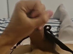 Krásky, Velké péro, Kluk v dámském, Stříkání spermatu, Fetiš, Podpatky, Masturbace, Teenka