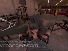 VRBangers.com-MIND-BLOWING EBONY SEPTEMBER REIGN TAKE A HEFTY ROD AT THE GYM