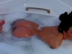 Любители, Большая жопа, Большие сиськи, Брюнетки, Мастурбация, Милф, Соло, Стриптизерша