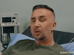 Anal, Rumpa, Stor kuk, Stora tuttar, Blondin, Bystig, Verklighet, Uniform