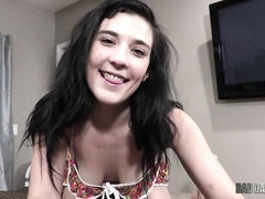 Iso kulli, Suihinotto, Ruskeahiuksinen, Takaapäin, Luonnolliset tissit, Näkökulma pov, Teini, Tissit