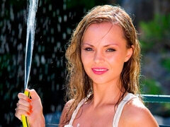 Amatéri, Veľké kozy, Prstovanie, Masturbácia, Vychudnutá, Sólo, Stripping, Teenka