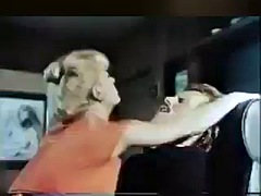 Ερασιτέχνης, Λεσβία, Ρετρό