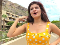 Anaali, Lähikuva, Sormetus, Hieronta, Itsetyydytys, Orgasmi, Julkinen, Hameen alla