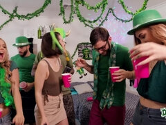 Tyłek, Blondynka, Obciąganie, Niewola, Brunetka, Strona, Cipka, Cycki