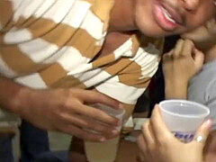 Facial, Festa, Público