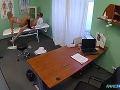 Blonde, Sucer une bite, Éjaculation interne, Tir de sperme, Hd, Nue, Adolescente, Plan cul à trois