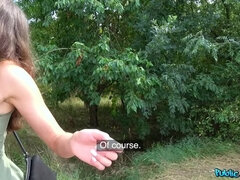 Røv, Brunette, Tjekke, Hundestilling, Europærer, Håndjob, Naturlige bryster, Offentlig