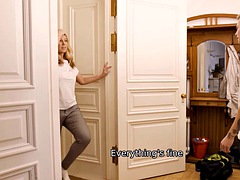 Grote mammen, Blond, Hardcore, Moeder die ik wil neuken, Russisch, Geschoren, Douche, Tieten likken