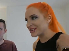 Enthousiasteling, Grote mammen, Pijpbeurt, Groepseks, Hardcore, Huisgemaakt, Moeder die ik wil neuken, Roodharige vrouw