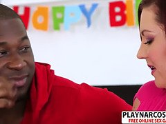 Černé, Stříkání spermatu, Masturbace, Mamina, Orgie, Zrzavé, Nevlastní máma, Tetování