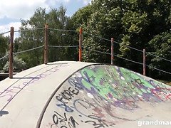 Blondýna, Kuřba, Puma, Dávení penisem, Dospělé, Milf žcbp, Mamina, Nevlastní máma