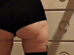 Perse, Kotitekoinen, Äiti jota haluaisin panna, Orja, Soolo, Tatuointi