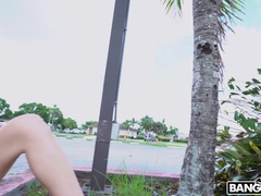 Amatør, Store pupper, Kukk suging, Brunette, Barmfager, Sæd i munnen, Offentlig, Svelge