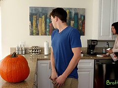 Красивые, Блондинки, Кончили внутрь, Милф, Киски, Кричащие, Сестра, Мачеха