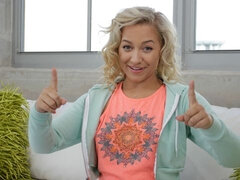 Velika rit, Blondinka, Doggystyle, Lizanje, Samozadovoljevanje, Milf, Tetovaže, Joške