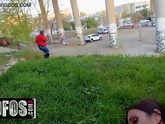 Nydelig, Amerikaner, Kukk suging, Bakfra, Hd, Utendørs, Offentlig