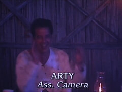 Baben, Brunett, Ansiktsbehandling, Grupp, Hårig, Latina, Milf, Utomhus