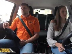 Cumizás, Gesztenyebarna, Gépkocsi, Ondó fröcskölés, Mélytorok, Női, Vékony, Begyek