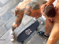 He Noticed a Guy He Saw on a Gay App, and Asked Him to Have Sex Right Then and There. He Fucked a Skateboarder on a Fire Escape