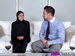 Islamic teen spills cum from pussy