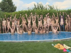 Tetas grandes, Rubia, Mamada, Besar, Pezones, Al aire libre, Orinar, Piscina