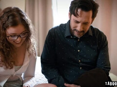 Boquete, Morena, Garganta funda, Fetiche por pé, Óculos, Hardcore, Melharucos naturais, Xoxota