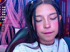 Avsugning, Brunett, Fetisch, Latina, Solo, Tatuering, Tuttar, Leksaker